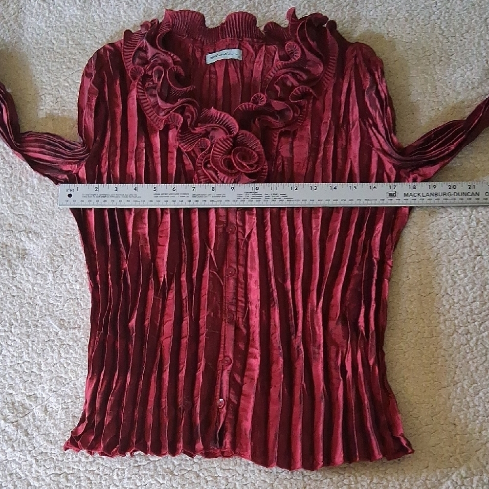 Chic Ruffled Burgundy Blouse - Picture 4 of 6